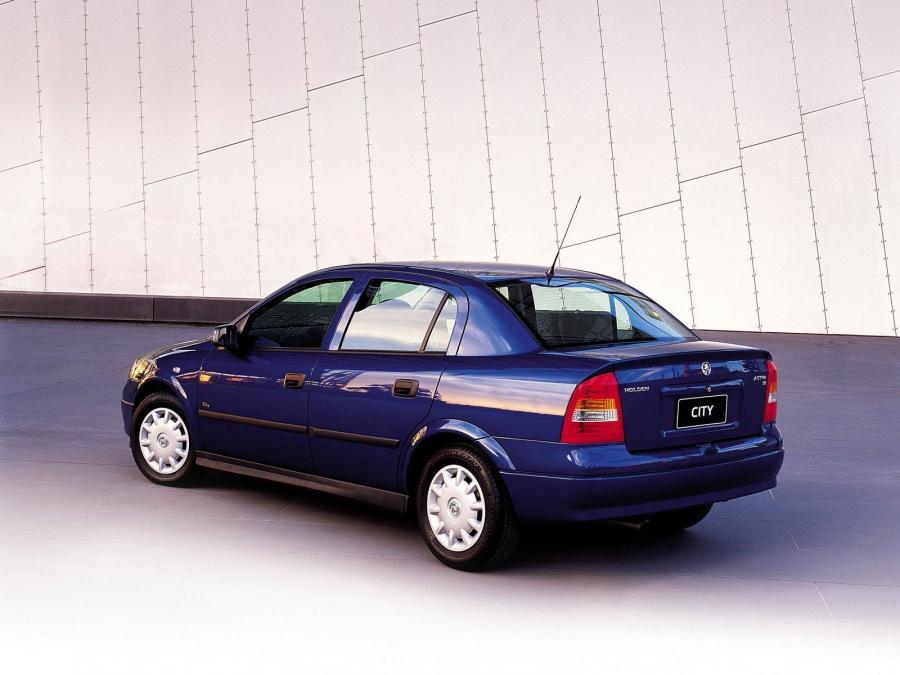  Holden Astra Sedan 1999 года  (фото 4 из 5)